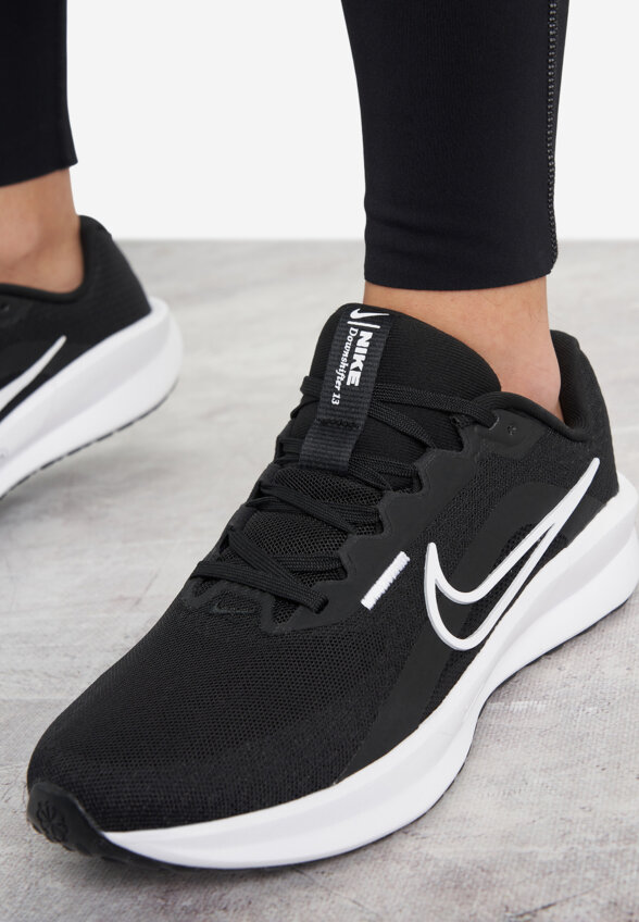 Кроссовки женские Nike Downshifter 13, Черный