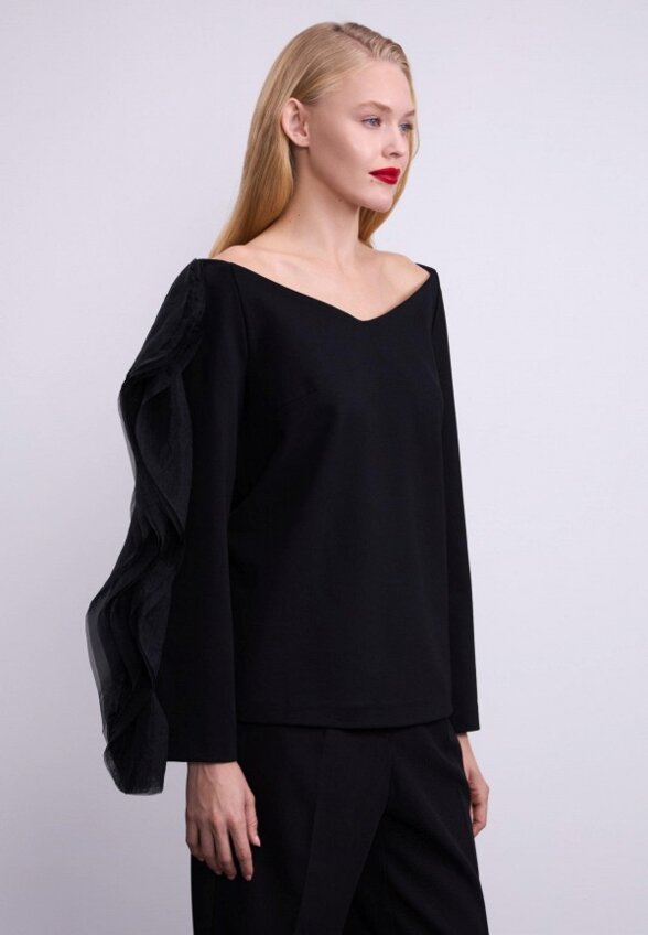 Пуловер Zarina