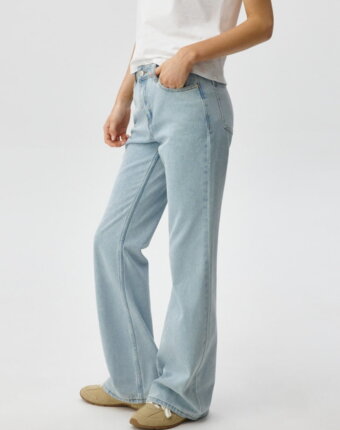 Джинсы Flared fit Tall женщинам