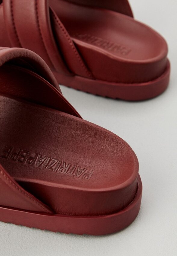 Сабо Patrizia Pepe