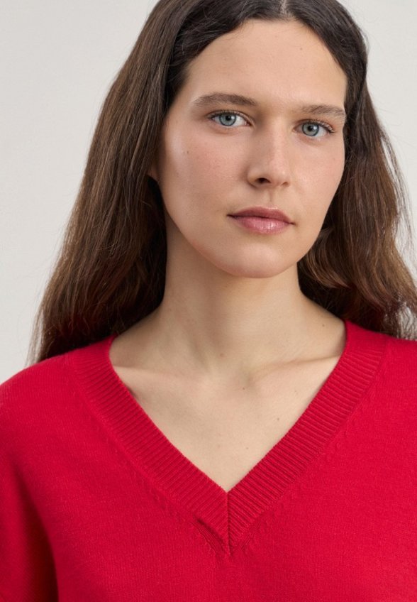 Пуловер Zarina