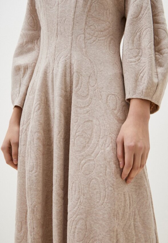 Платье MadaM T