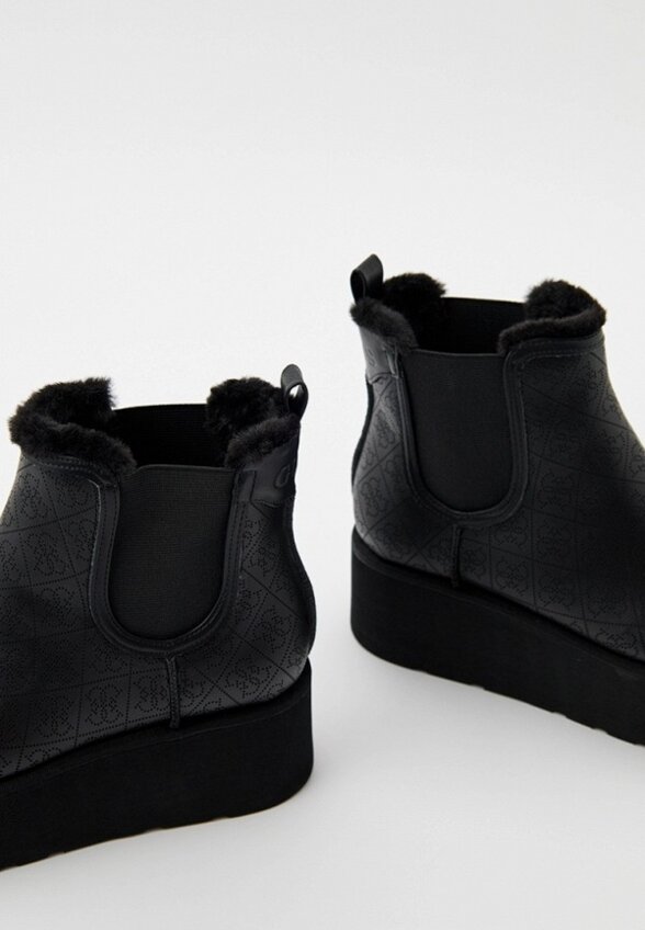 Ботинки Guess