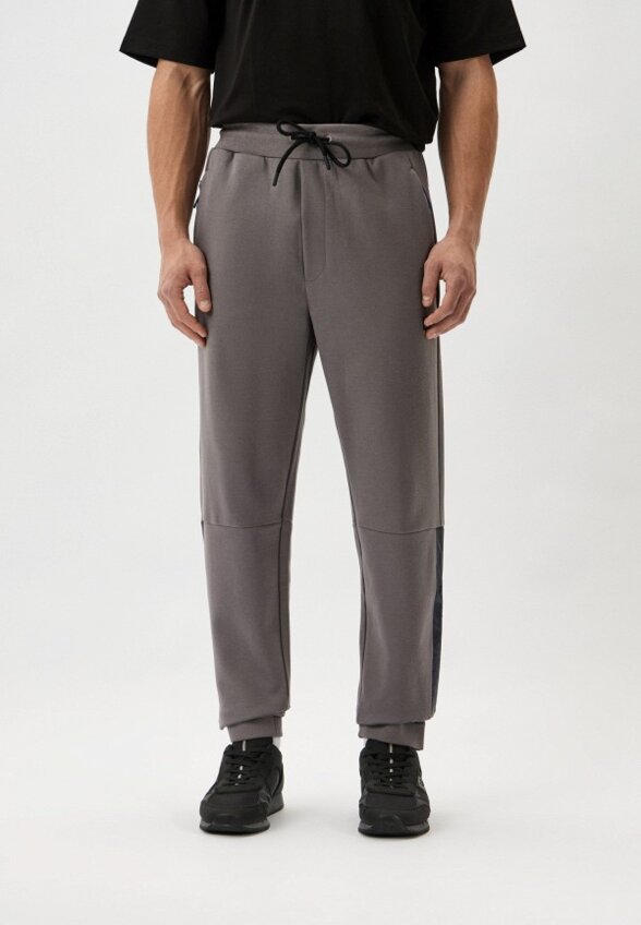 Брюки спортивные EA7