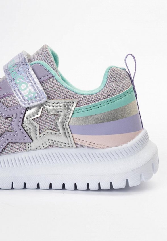 Кроссовки Tikkago