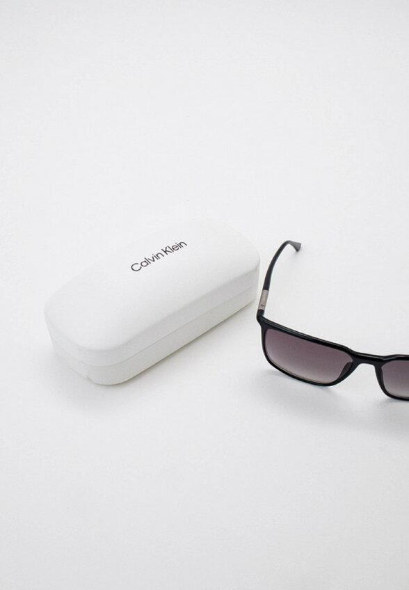 Очки солнцезащитные Calvin Klein