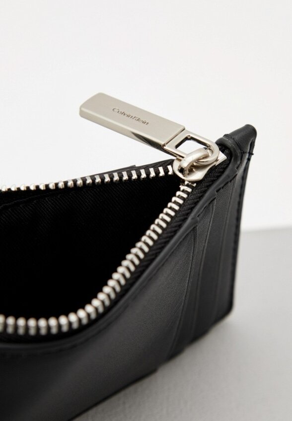 Кредитница Calvin Klein