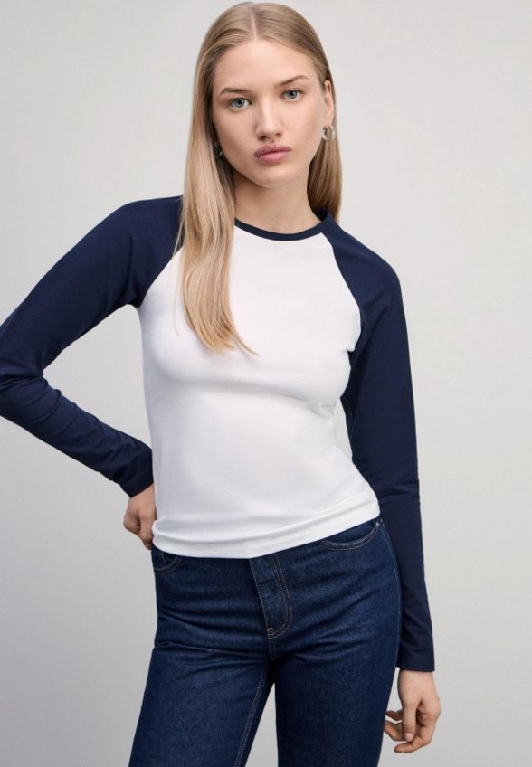 Лонгслив Zarina