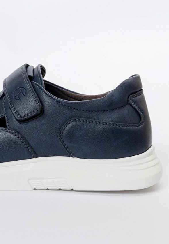 Сандалии Tikkago