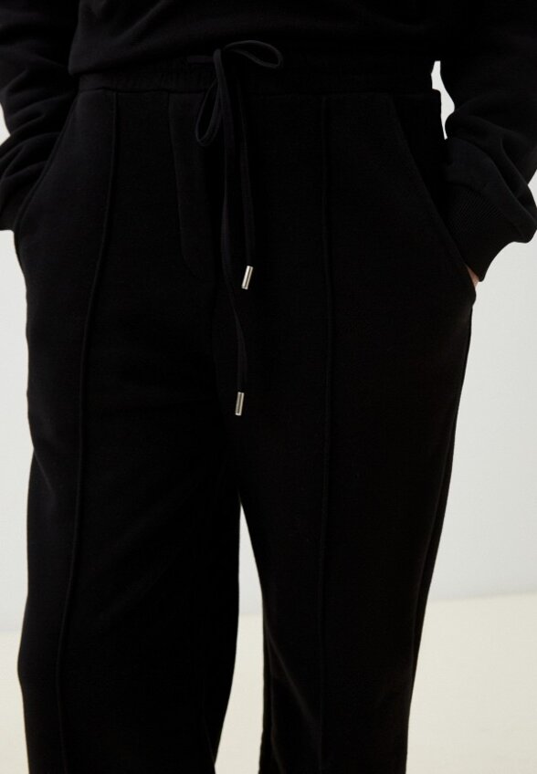 Костюм спортивный Bad Queen