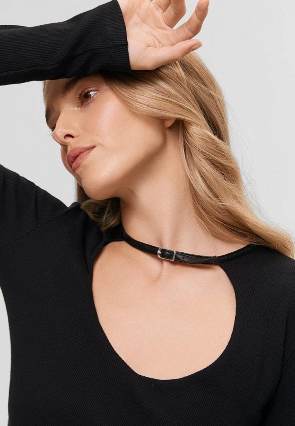 Джемпер Apiss