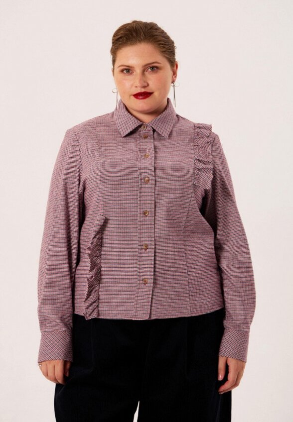 Блуза Lessismore