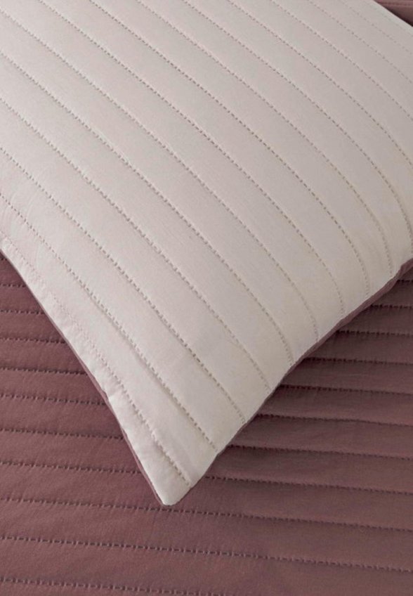 Комплект с покрывалом Sofi De Marko