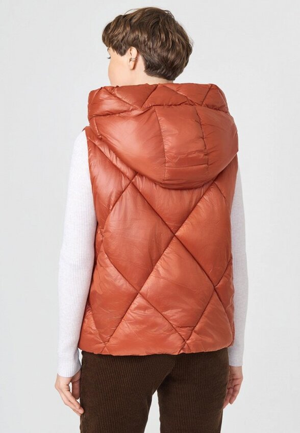 Жилет стеганый Baon