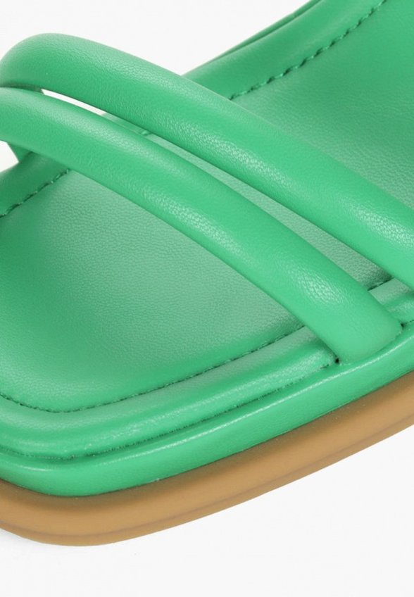 Босоножки Respect