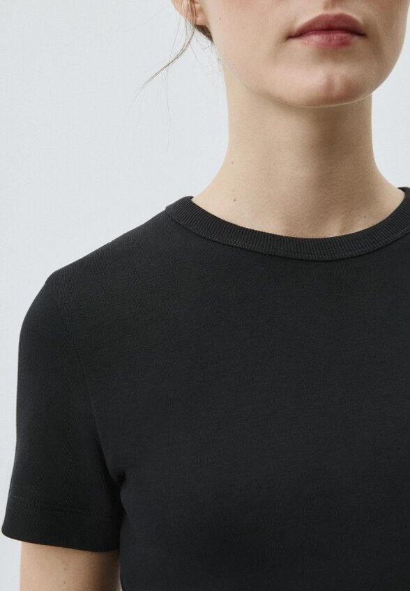 Футболка Sela