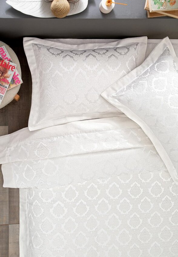 Комплект с покрывалом Karna