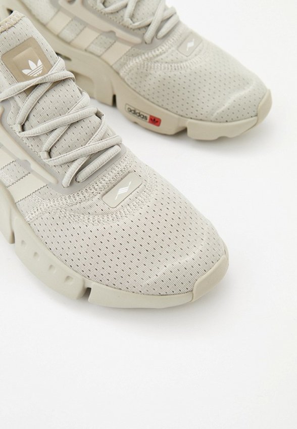 Кроссовки adidas Originals