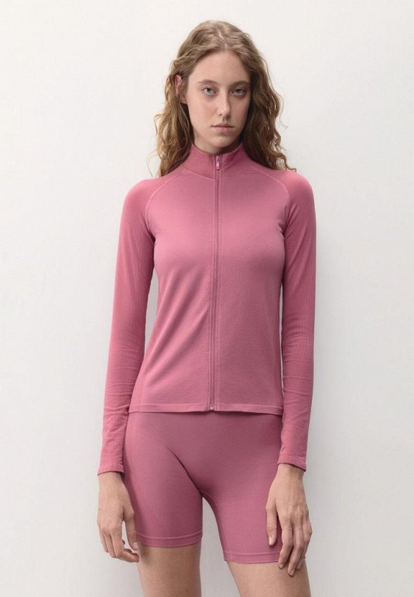 Олимпийка Befree