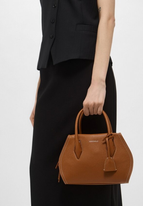 Сумка и брелок Coccinelle