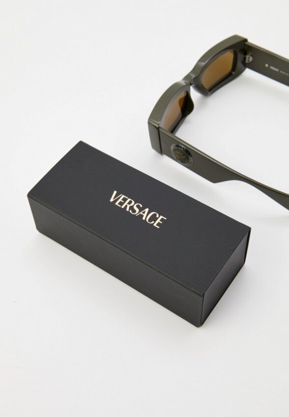 Очки солнцезащитные Versace