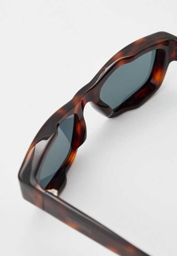 Очки солнцезащитные Jacquemus