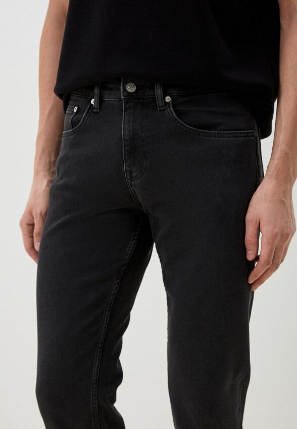 Джинсы Lacoste