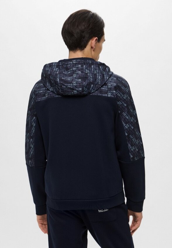 Толстовка EA7