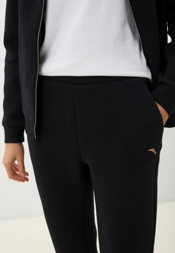 Брюки спортивные Anta