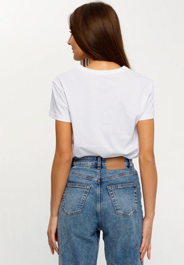 Футболка Апрель