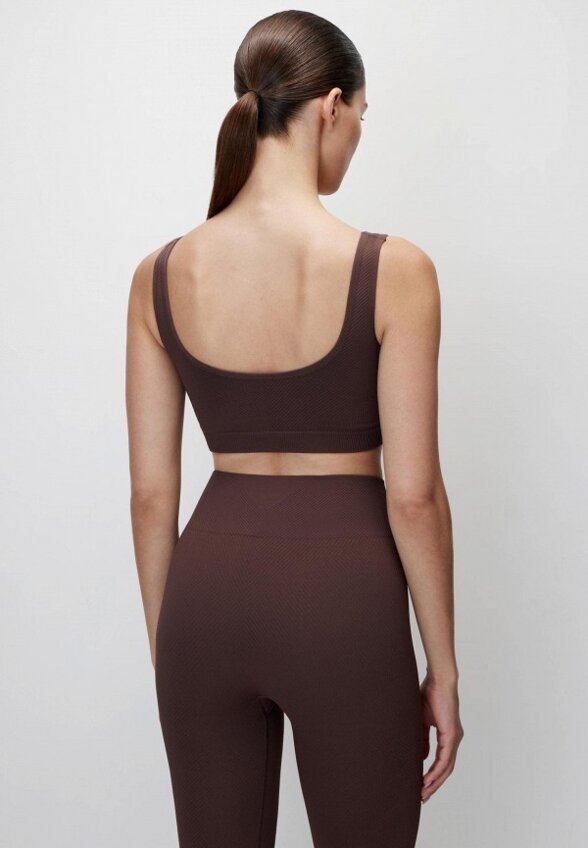 Топ спортивный belle you