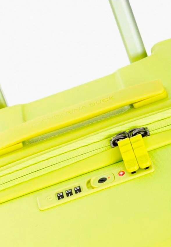 Чемодан Mandarina Duck