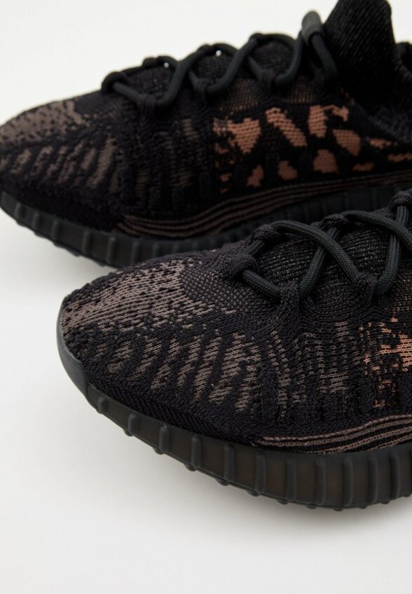 Кроссовки adidas YEEZY