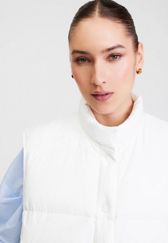 Жилет утепленный To Be Blossom