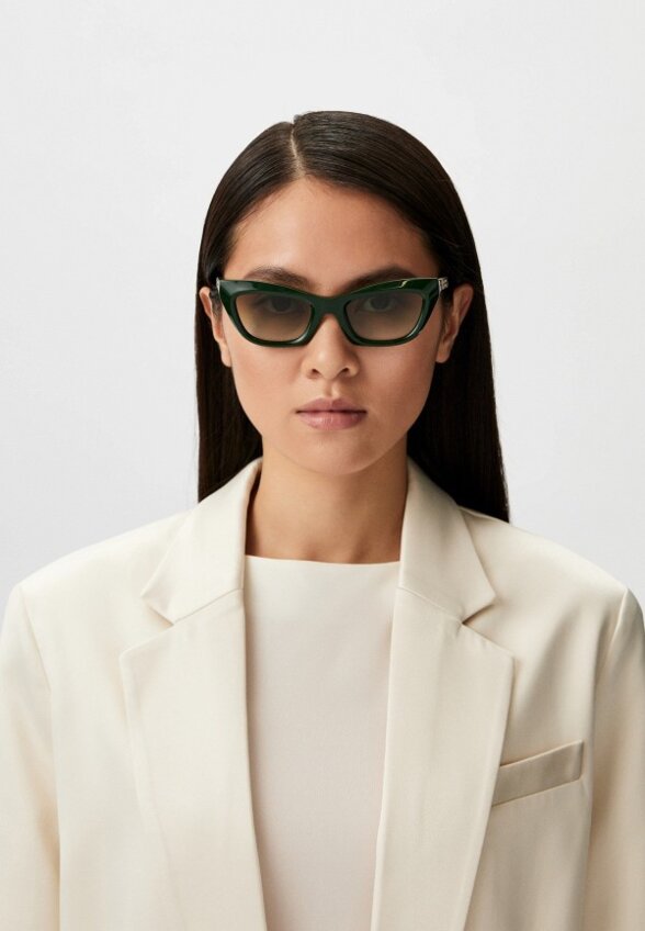 Очки солнцезащитные Burberry