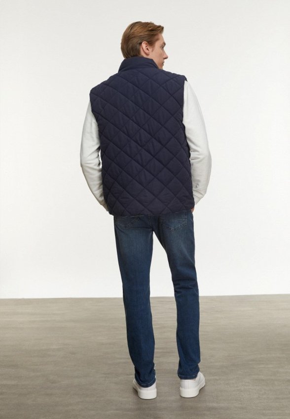 Жилет стеганый Mudo