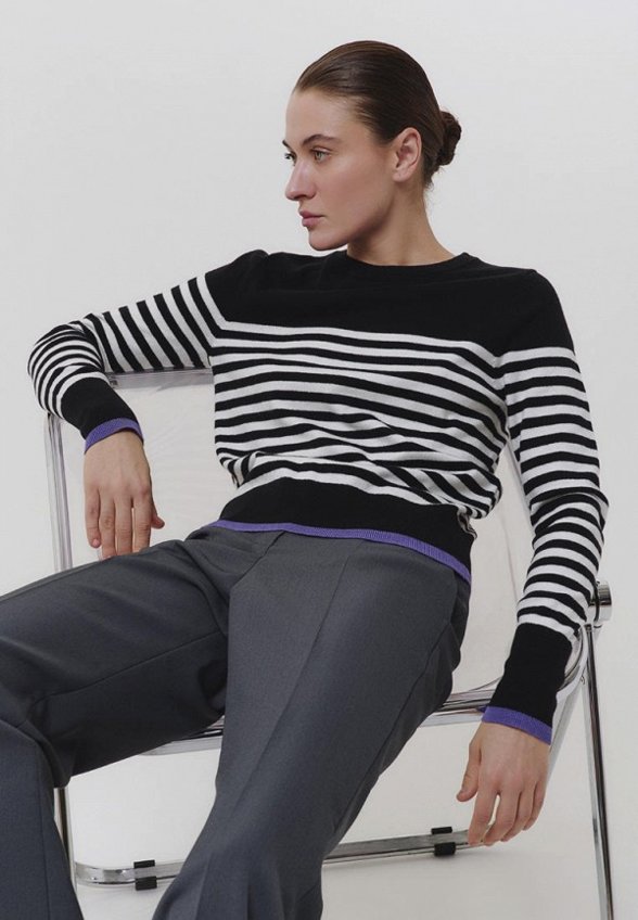 Джемпер Daisyknit