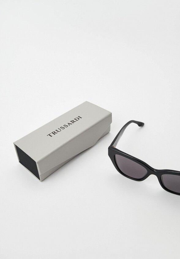 Очки солнцезащитные Trussardi