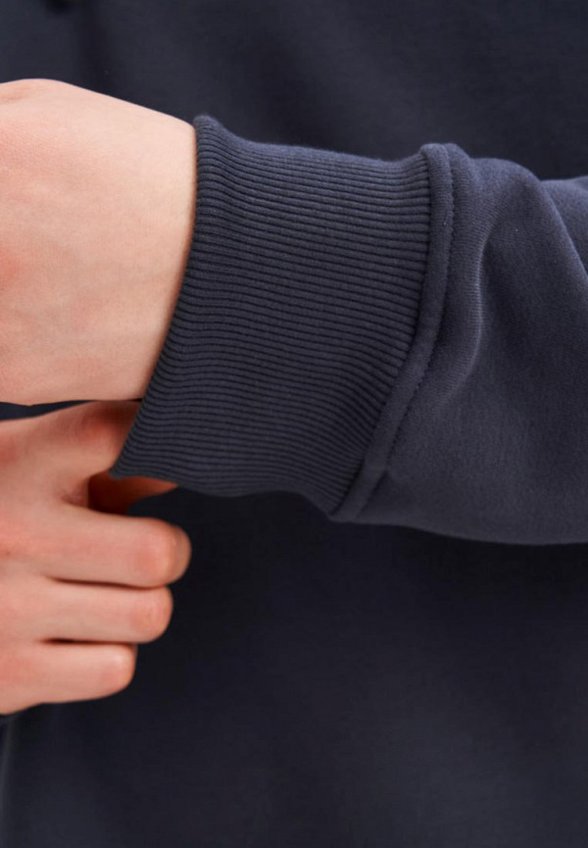 Олимпийка Avese