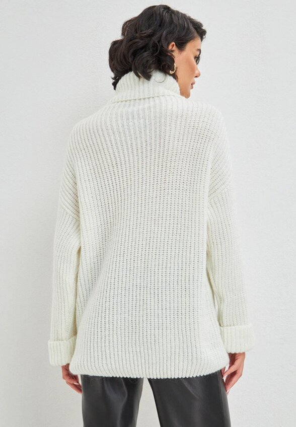 Свитер To Molly from James