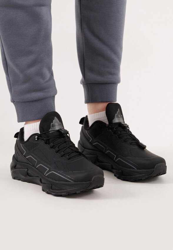 Кроссовки Baasploa