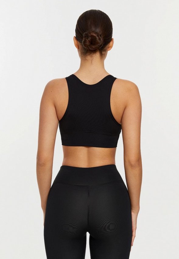 Топ спортивный Fitbomb