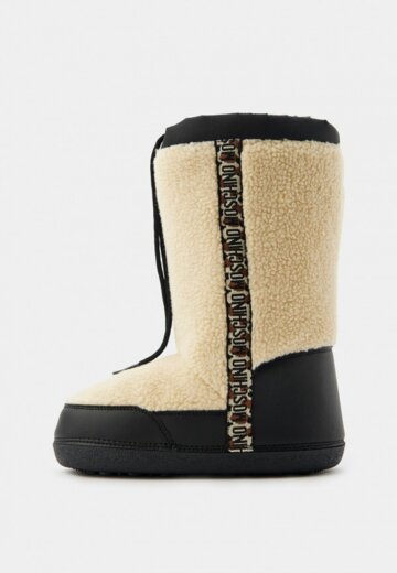 Луноходы Moschino