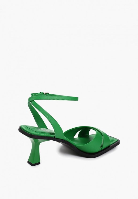 Босоножки Vitacci