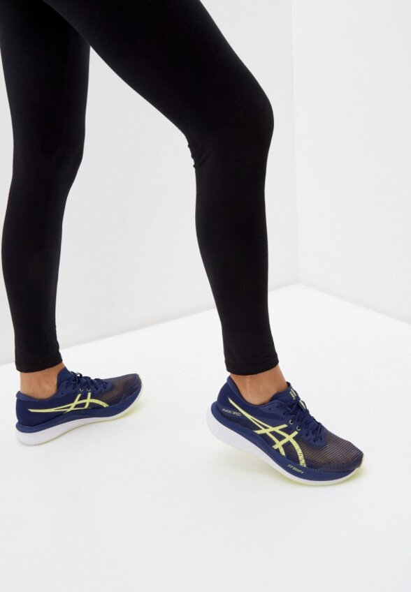 Кроссовки ASICS