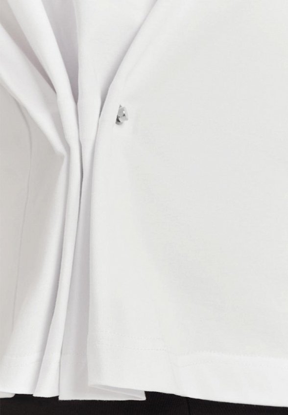 Футболка Святая