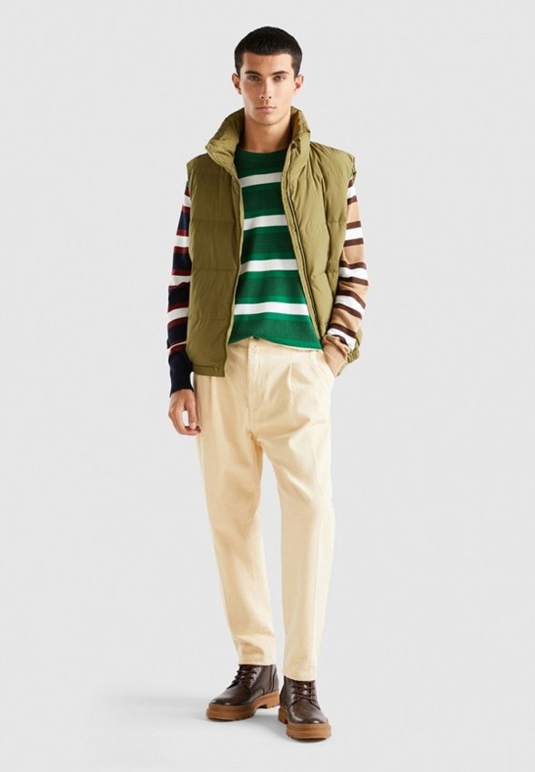 Жилет утепленный United Colors of Benetton