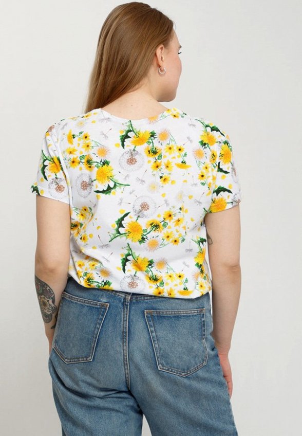 Футболка Апрель