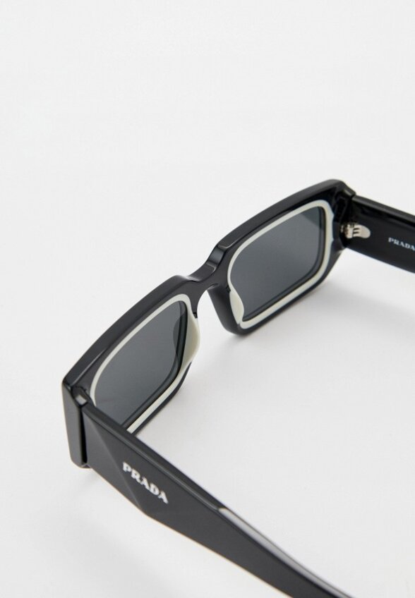 Очки солнцезащитные Prada