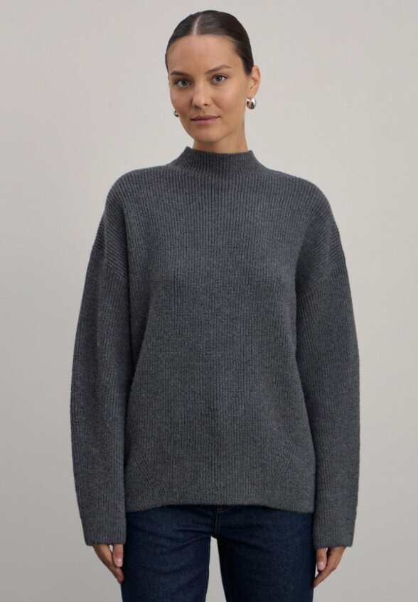 Джемпер Zarina